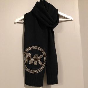 Michael kors scarf